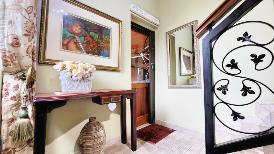 5 Bedroom Property for Sale in Doringkruin North West